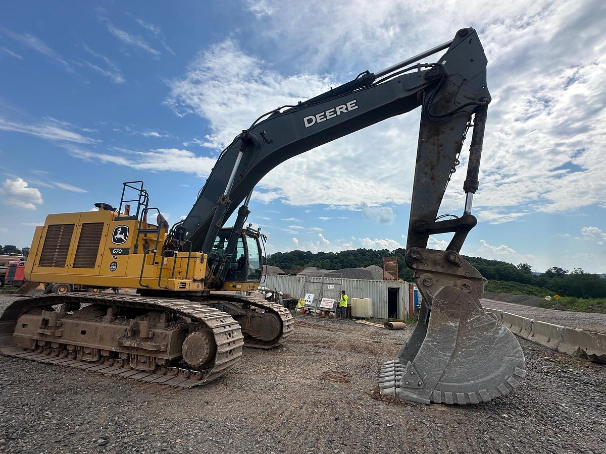 Used 2023 DEERE 670P