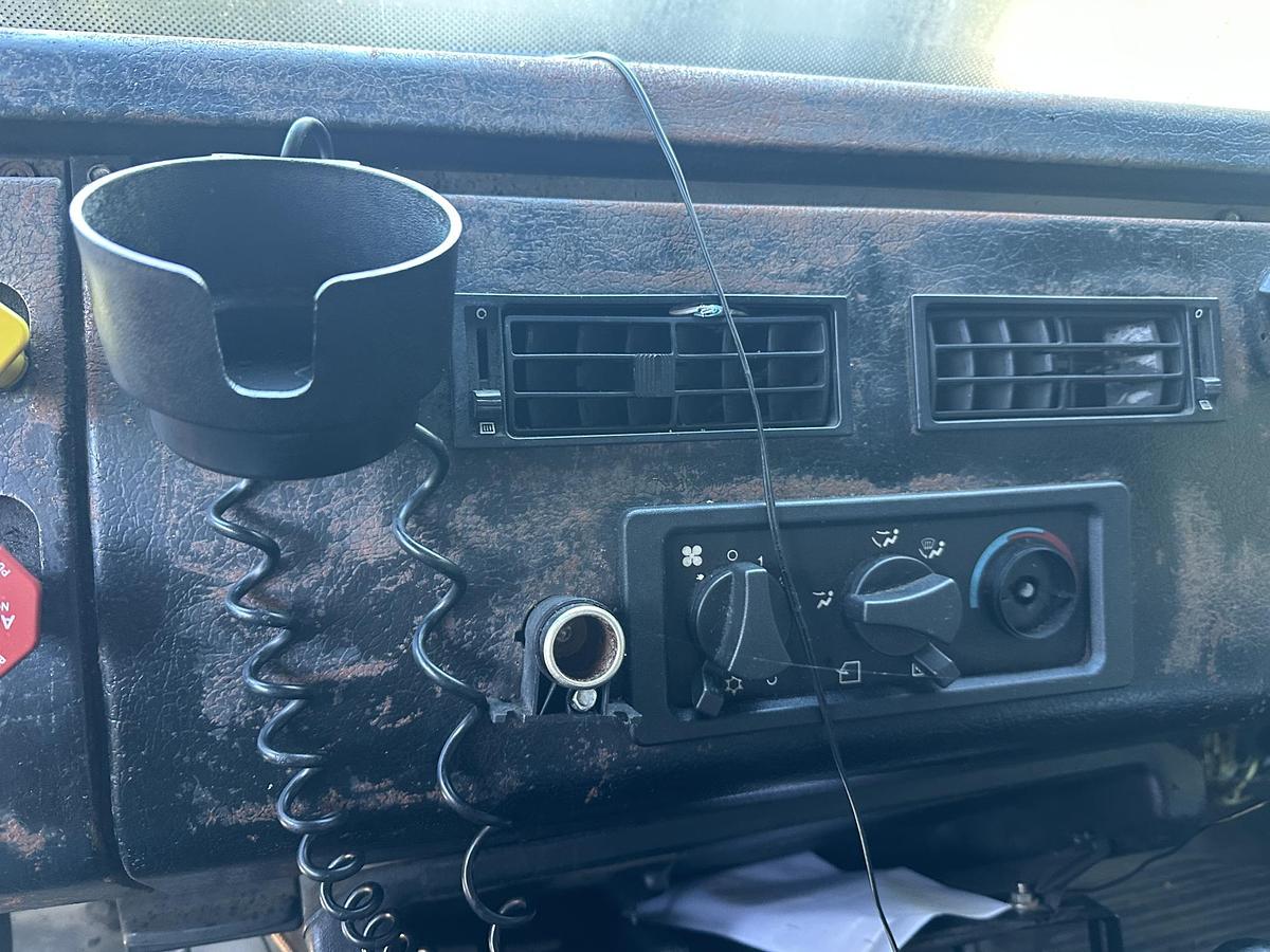 Used 2003 FREIGHTLINER FL112