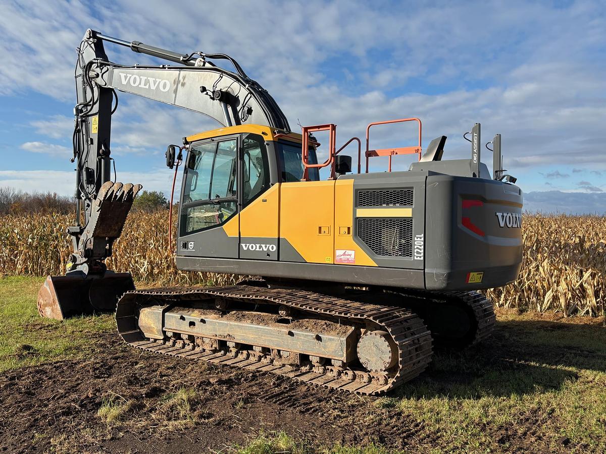 Used 2019 VOLVO EC220EL