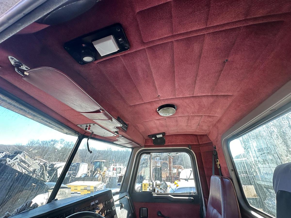 Used 1997 PETERBILT 389