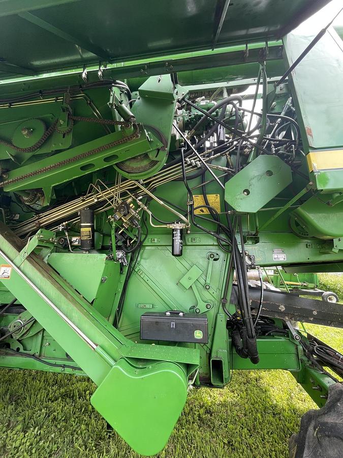 Used 1996 JOHN DEERE 9500 Sidehill combine