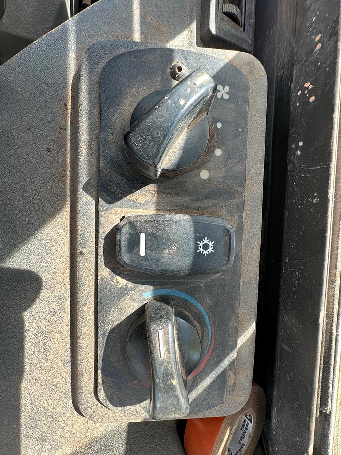 Used 2017 CATERPILLAR 305.5E2 CR