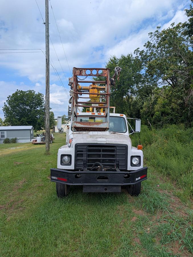 Used 1985 INTERNATIONAL S1900