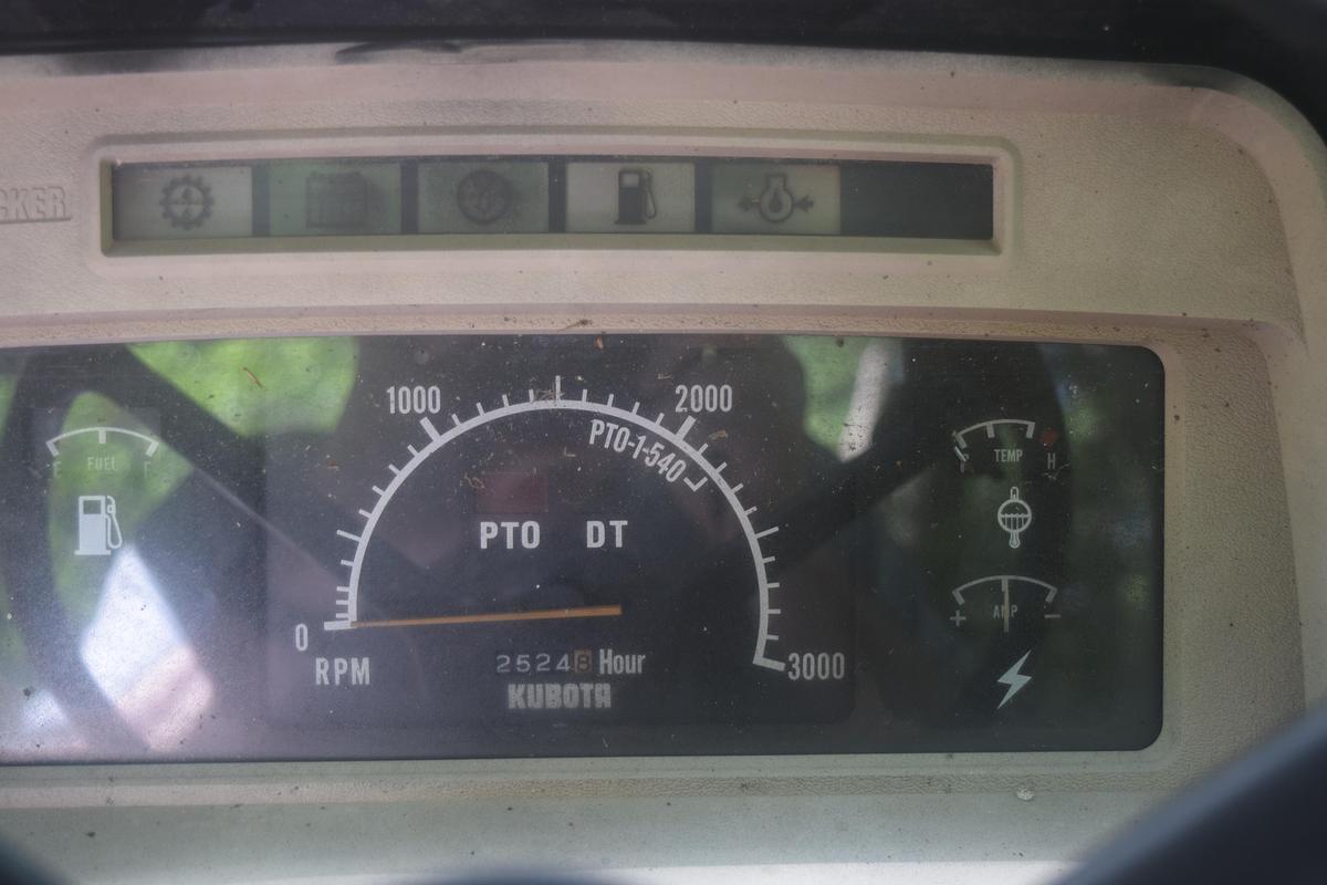 Used 1998 KUBOTA M4950