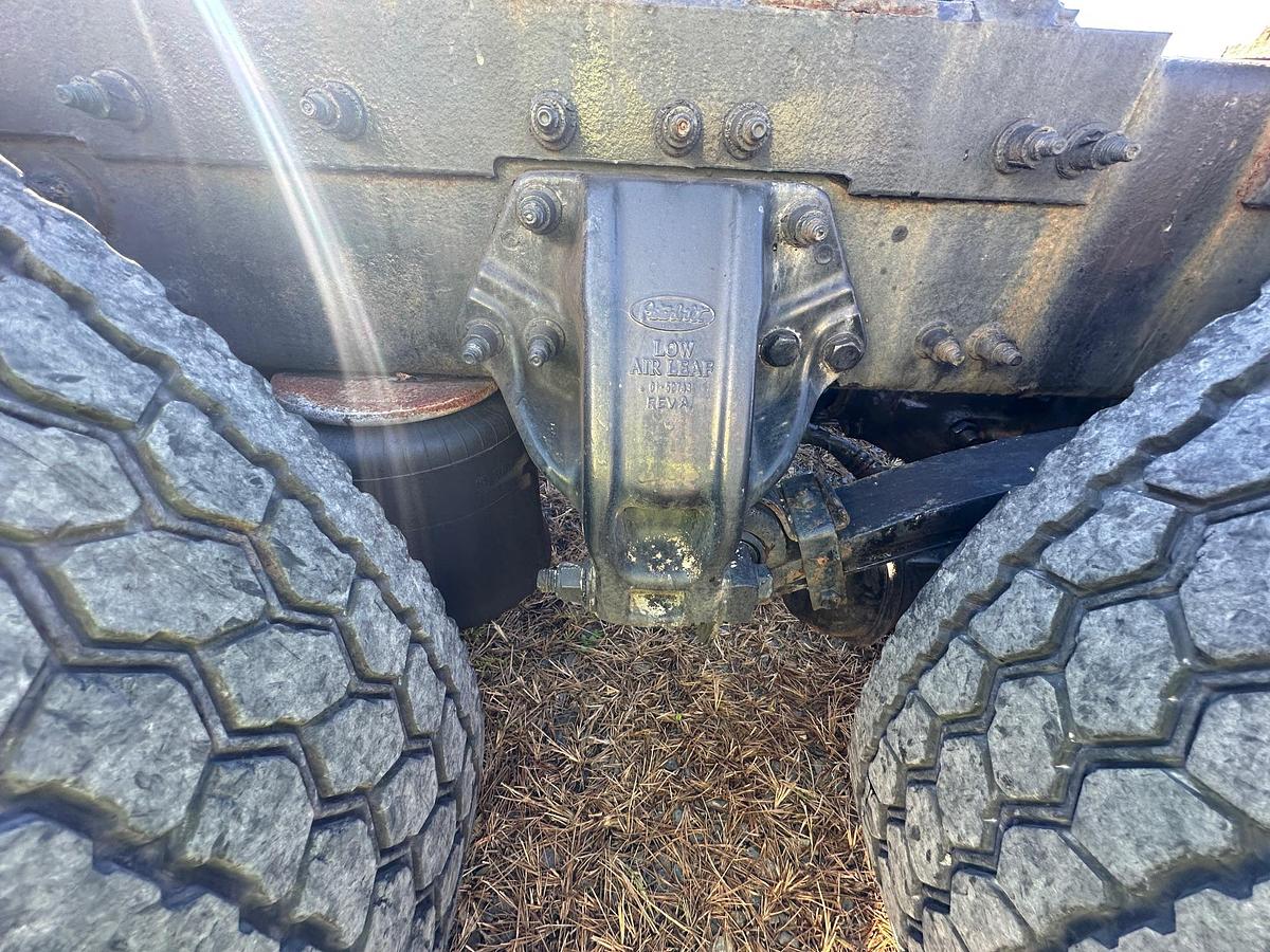 Used 2012 PETERBILT 365