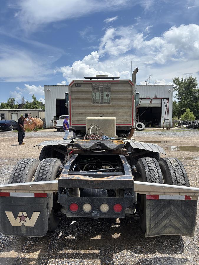 Used 2017 WESTERN STAR 4700