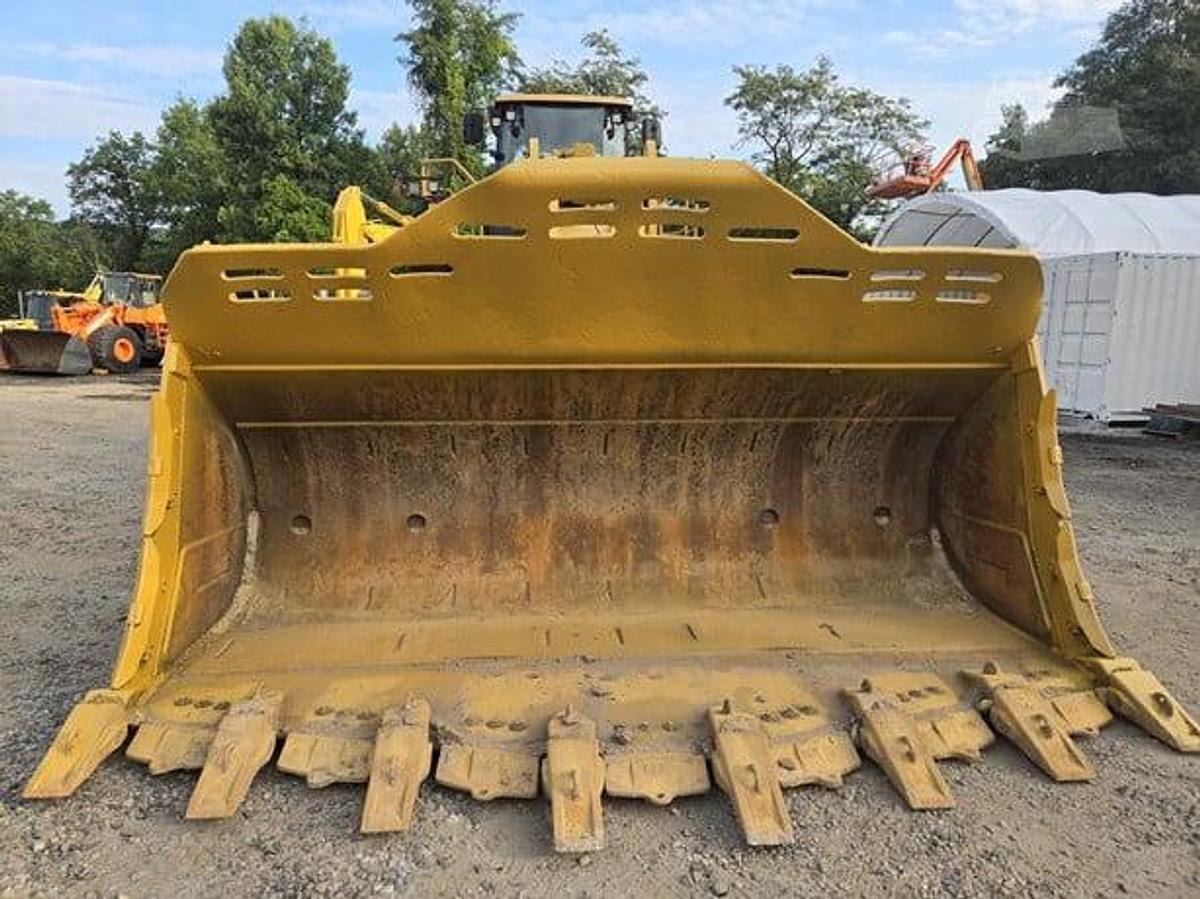 Used 2010 CATERPILLAR 988H