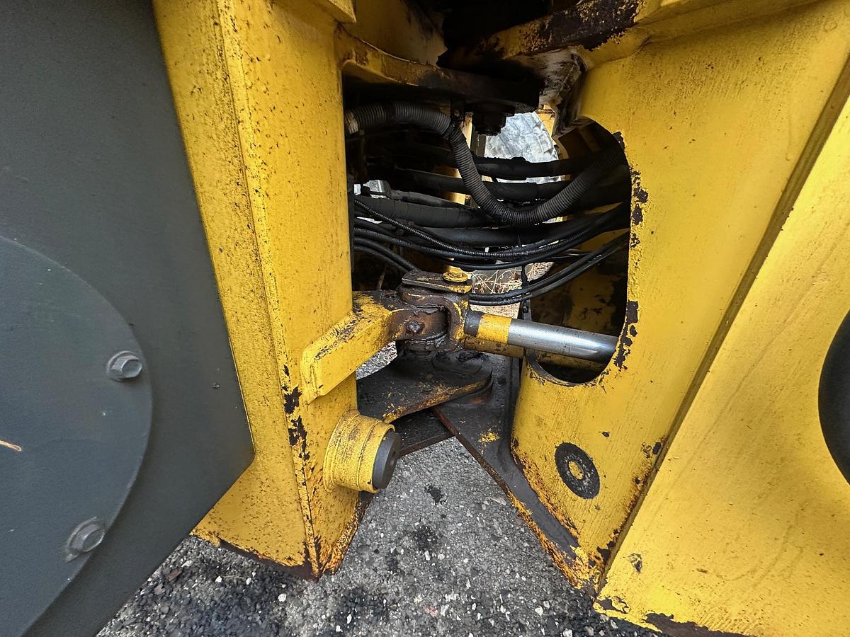 Used 2002 KOMATSU WA250-3