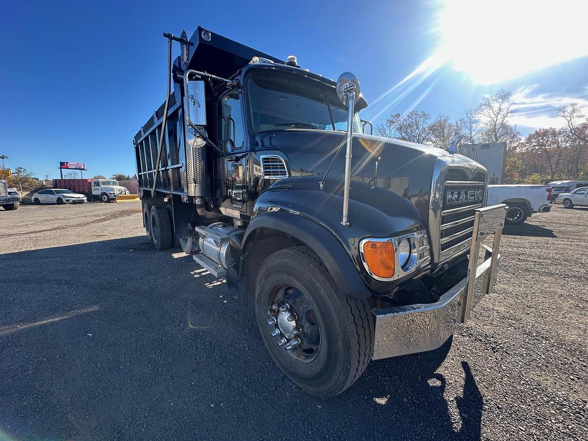 Used 2006 MACK Granite CV713