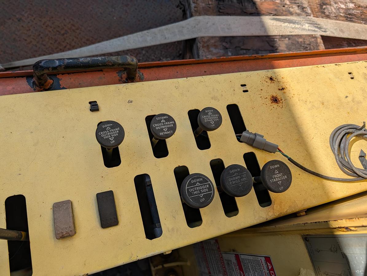 Used 2003 MACK RD688S