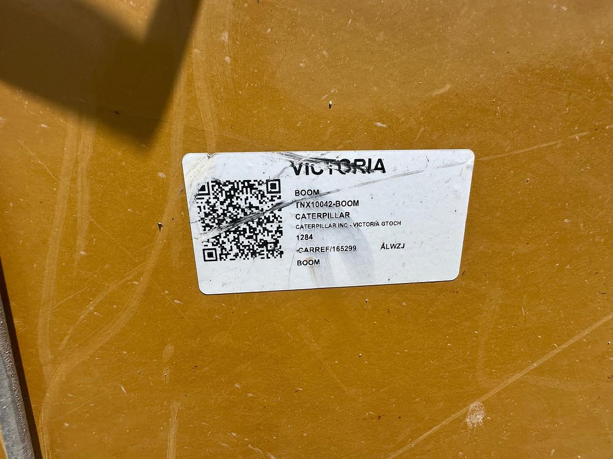 Used 2022 CATERPILLAR 374