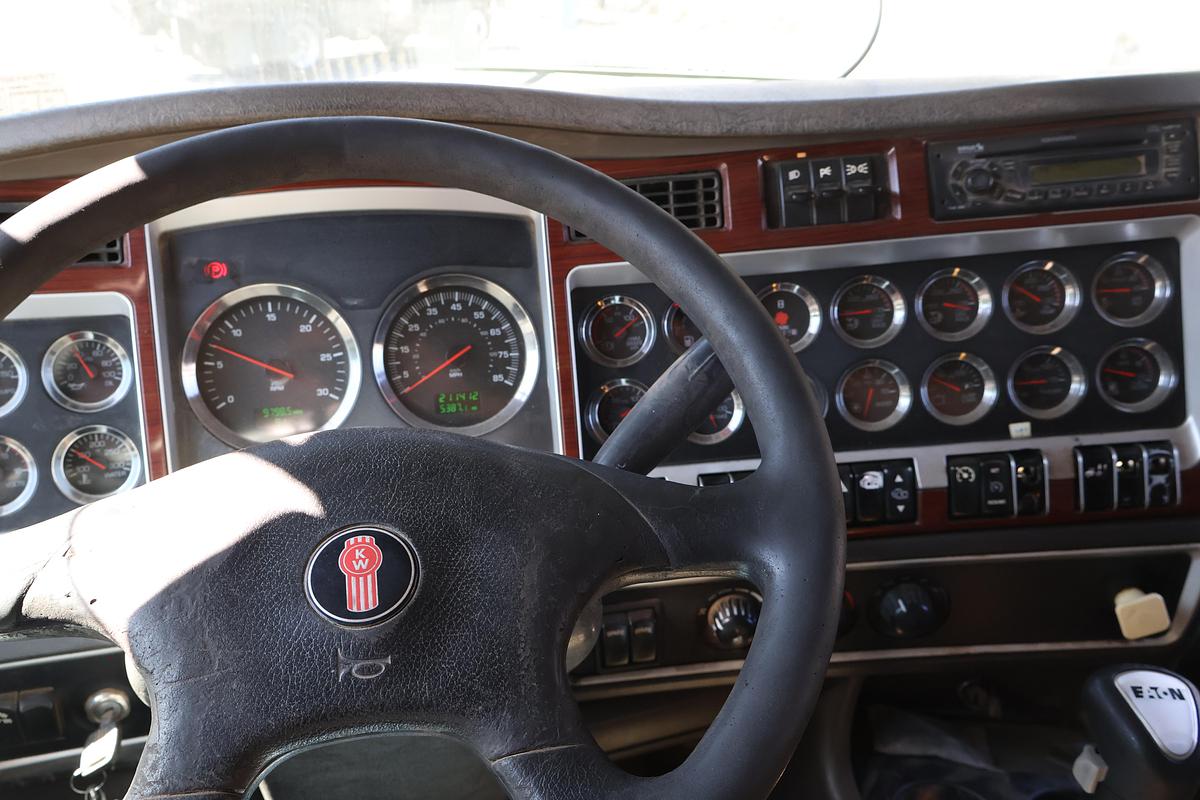 Used 2008 KENWORTH W900