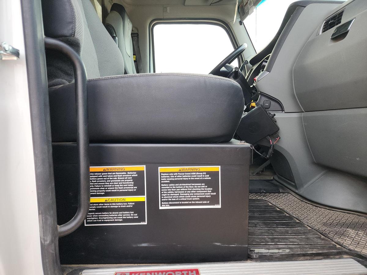 Used 2021 KENWORTH T880