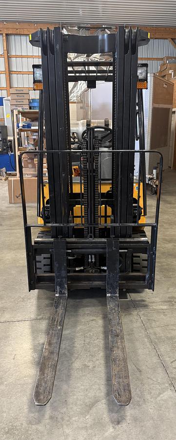 Used 2019 HYUNDAI 25LC-7A