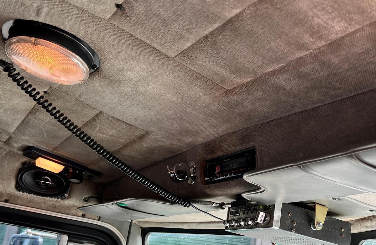 Used 2000 PETERBILT 357