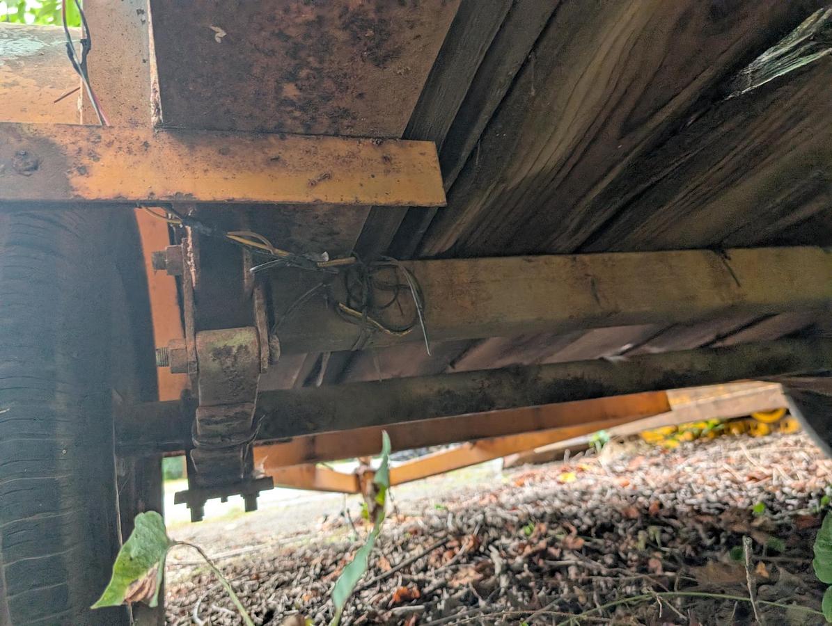 Used 2002 PUCKETT MFG 560