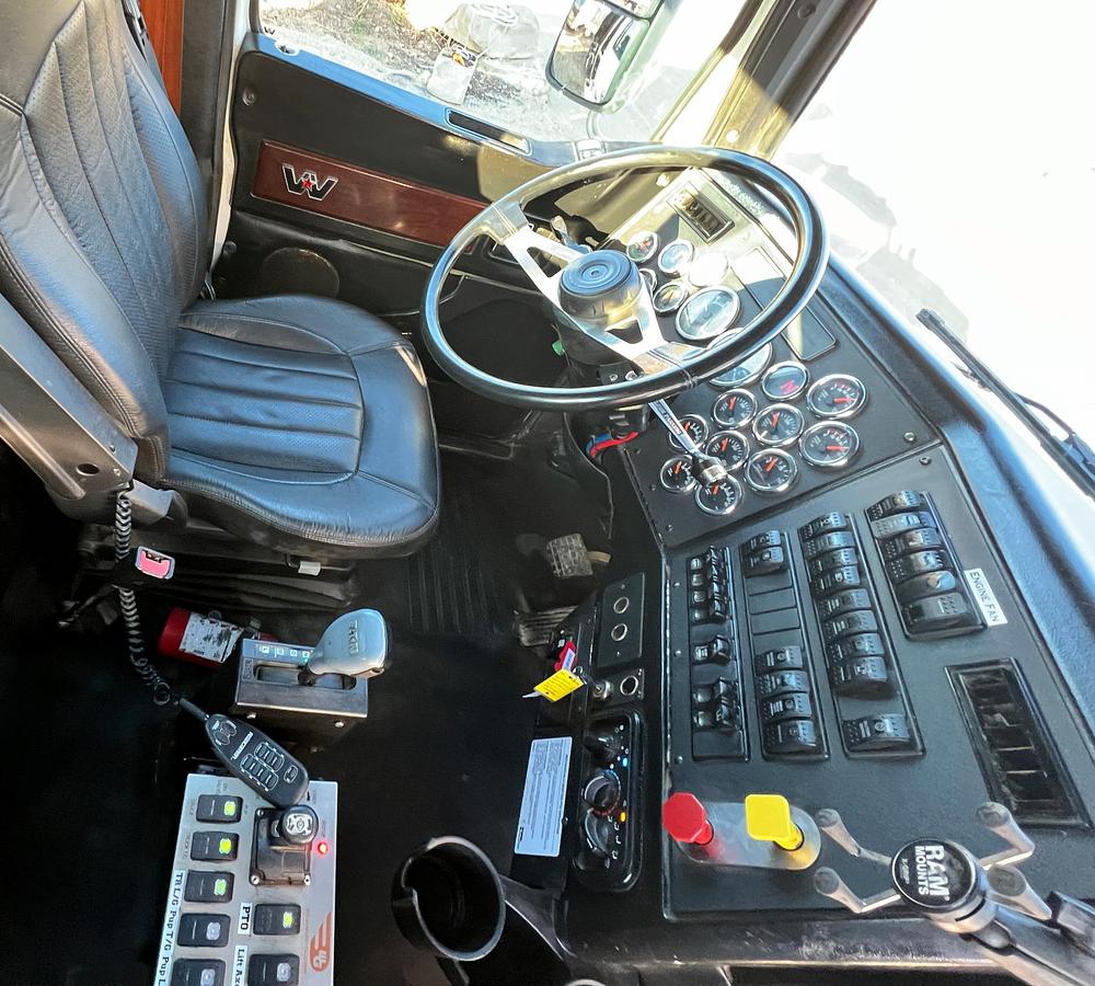 Used 2019 WESTERN STAR W4900