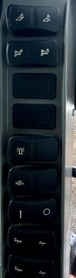 Used 2023 CASE dl550