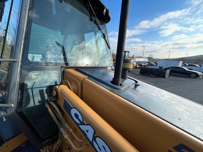 Used 2003 CASE 570M XT