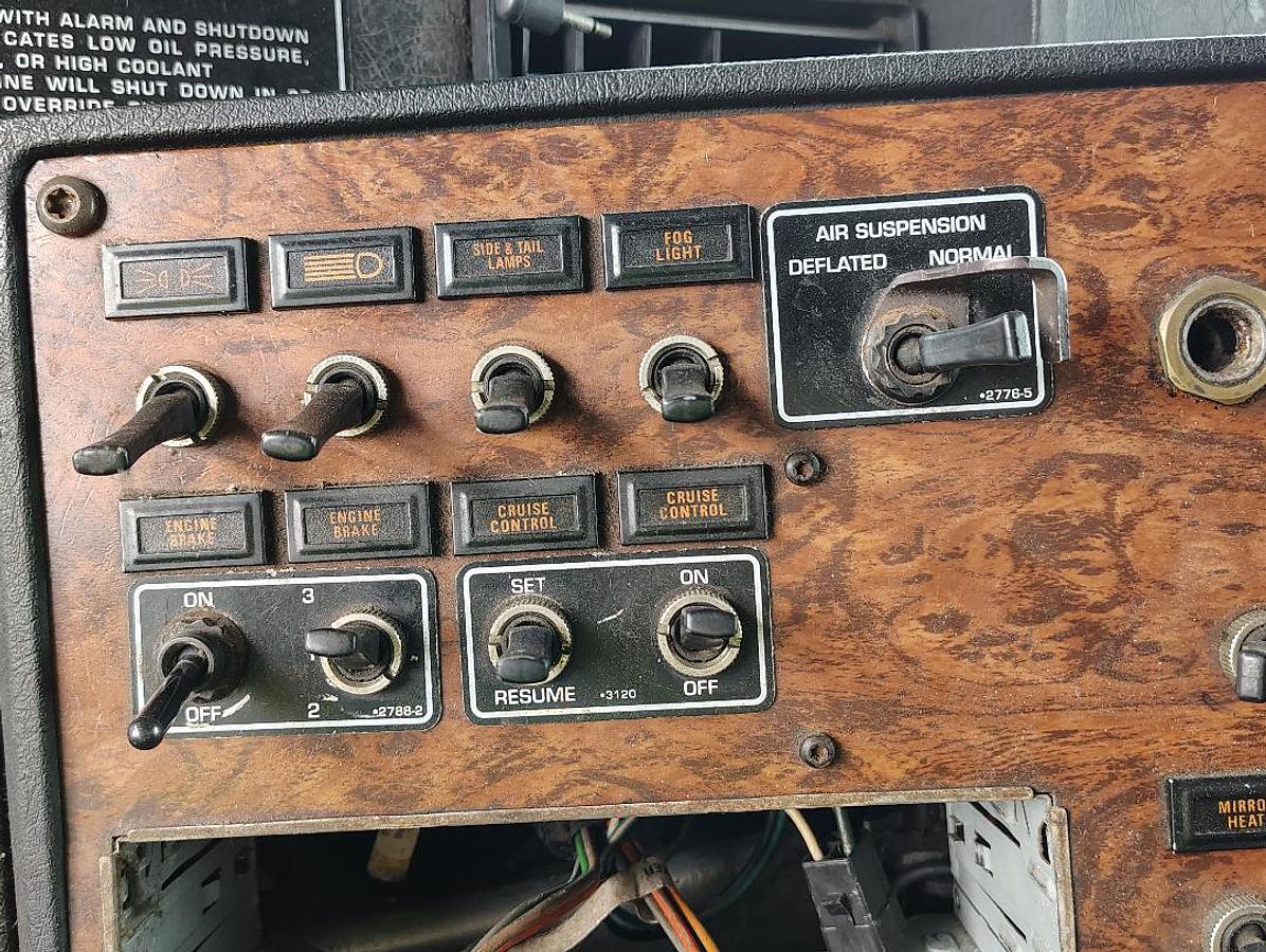 Used 1999 KENWORTH W900L