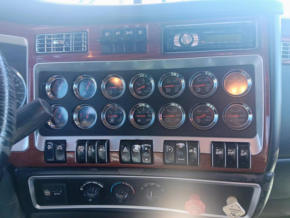 Used 2009 KENWORTH W900