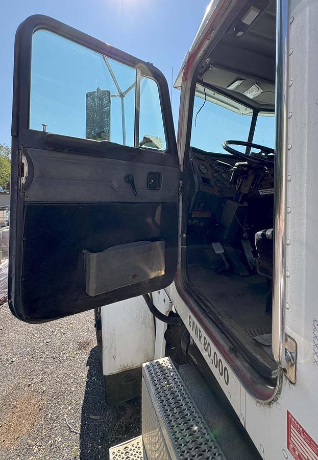 Used 1999 PETERBILT 378