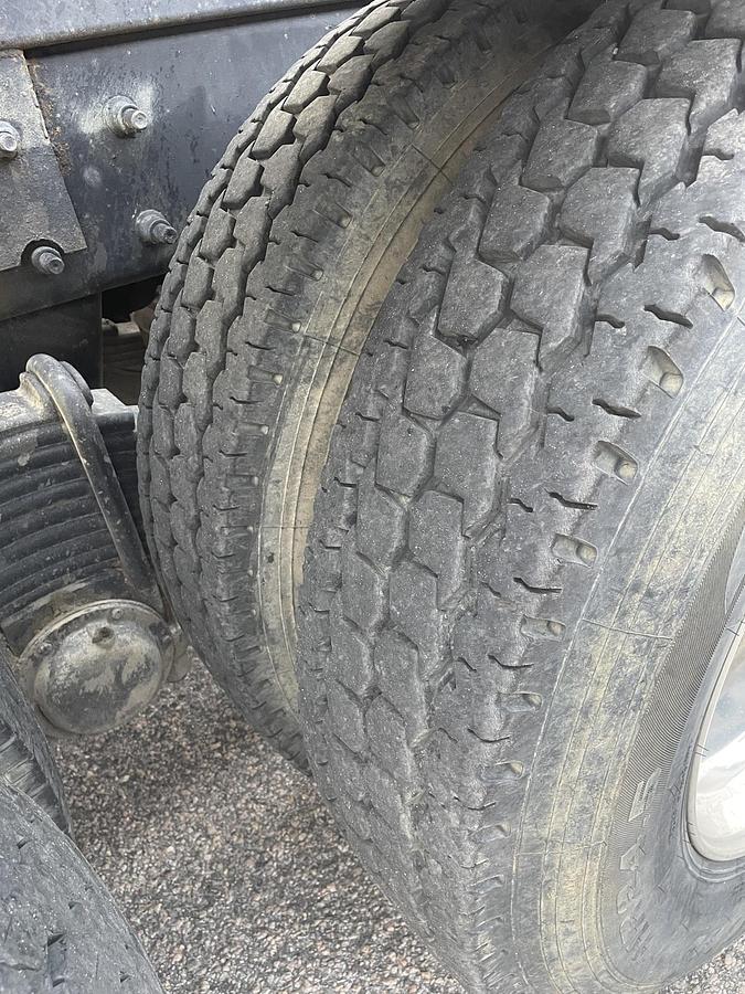 Used 2001 MACK RD688s Roll Off