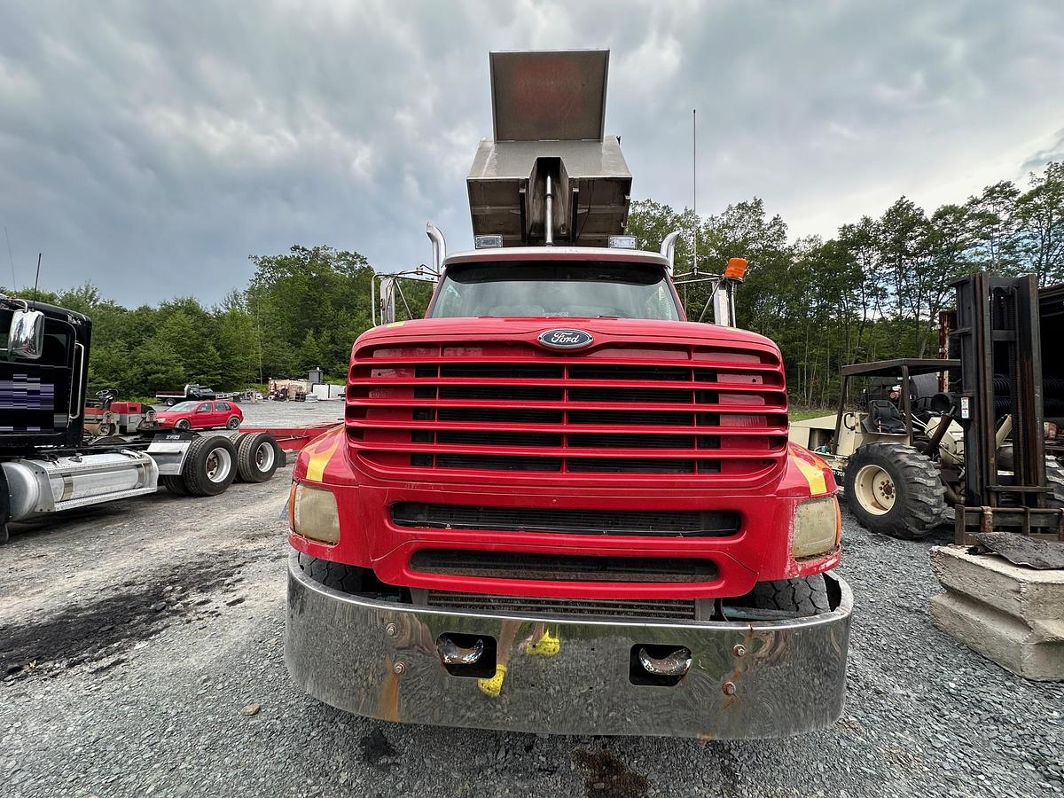 Used 1998 FORD 9500