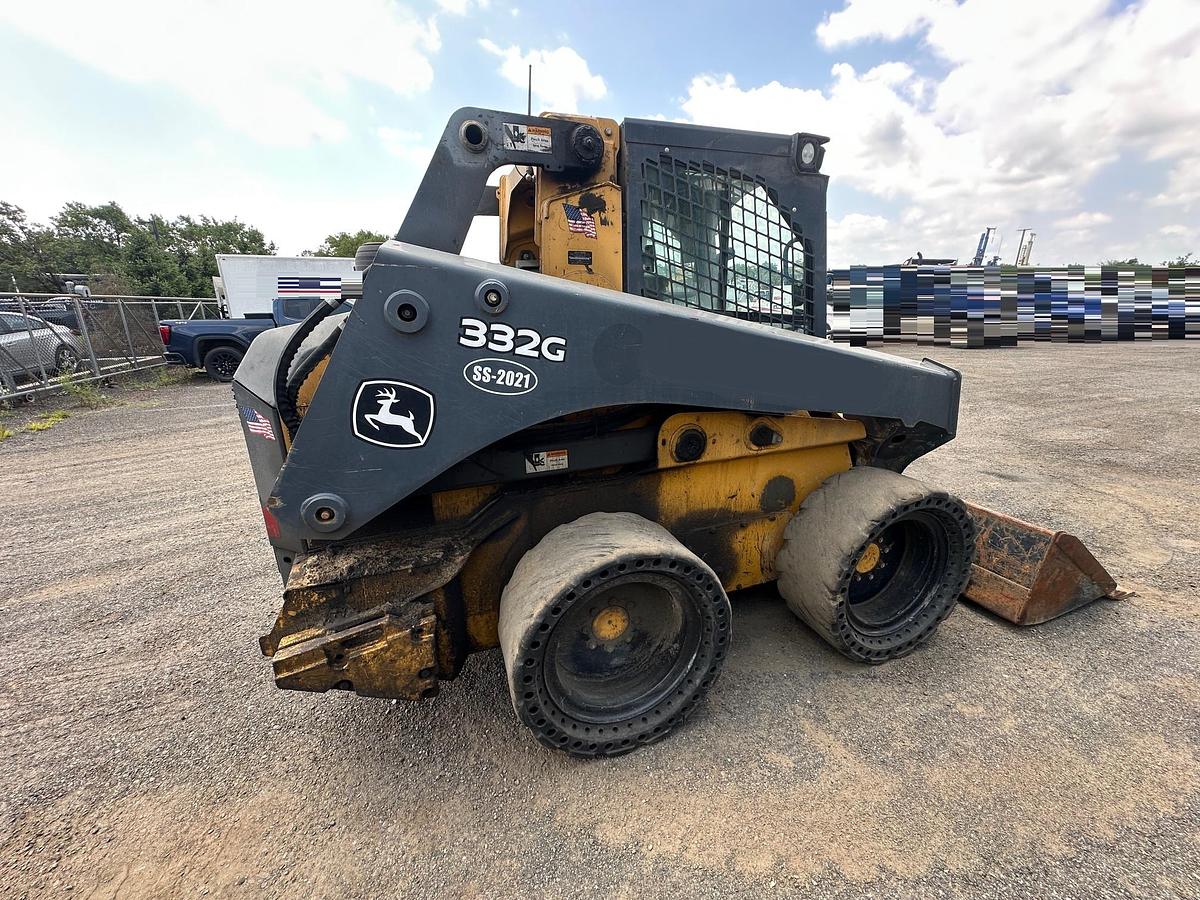 Used 2018 DEERE 332G