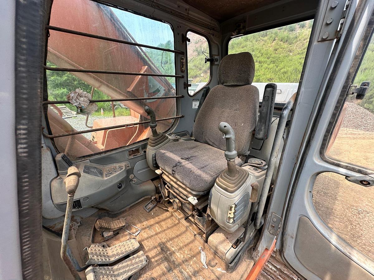 Used 1999 HITACHI EX330 LC-5 Demolition