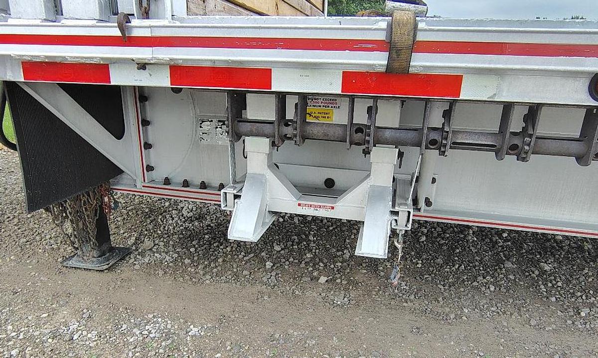 Used 2013 MAC 71426-A Drop Deck Trailer