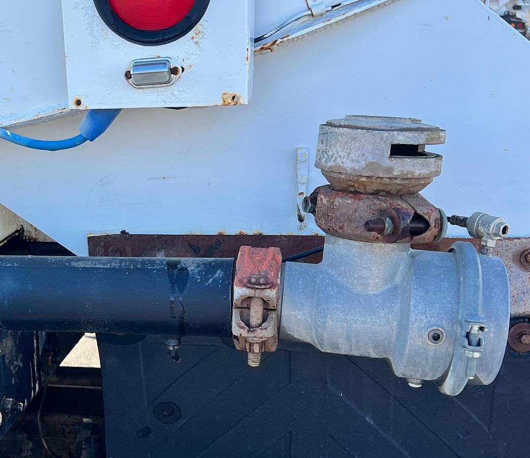 Used 2007 STERLING L7500 Water Truck