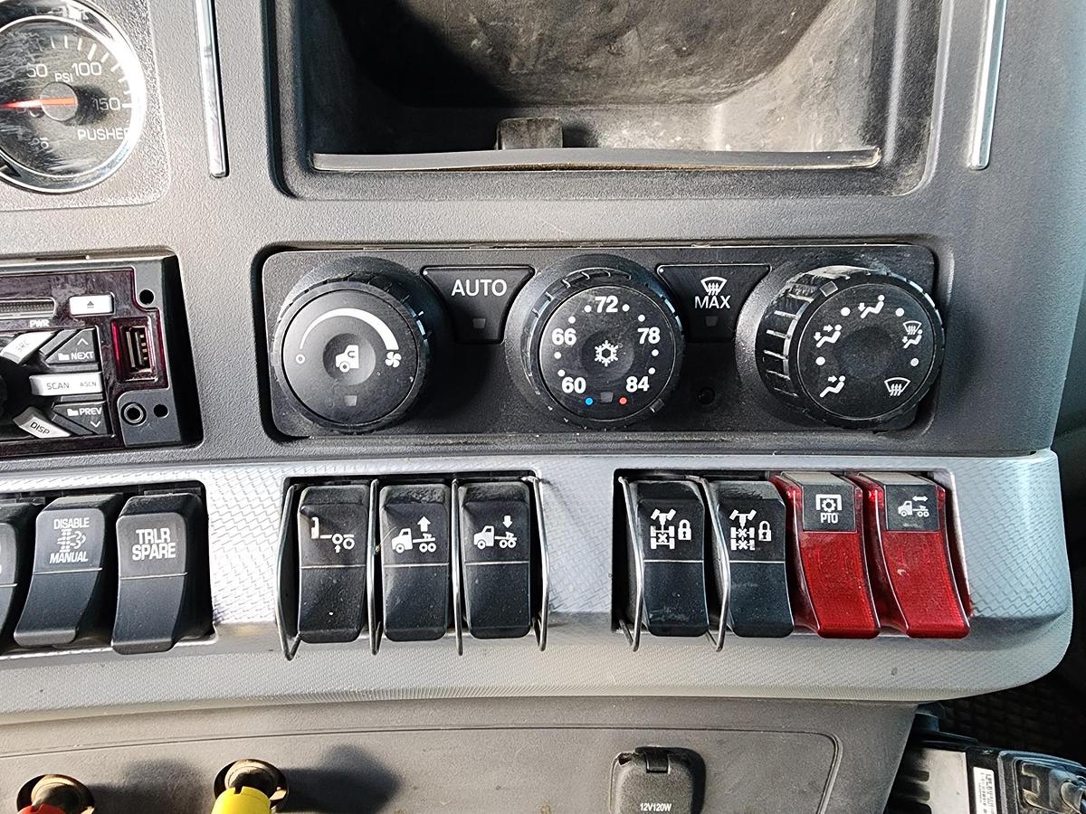 Used 2021 KENWORTH T880