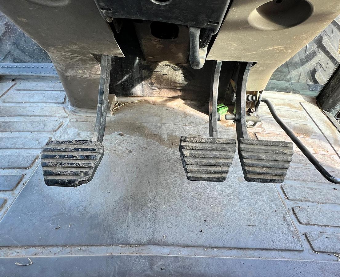 Used 2004 CASE IH MXM130