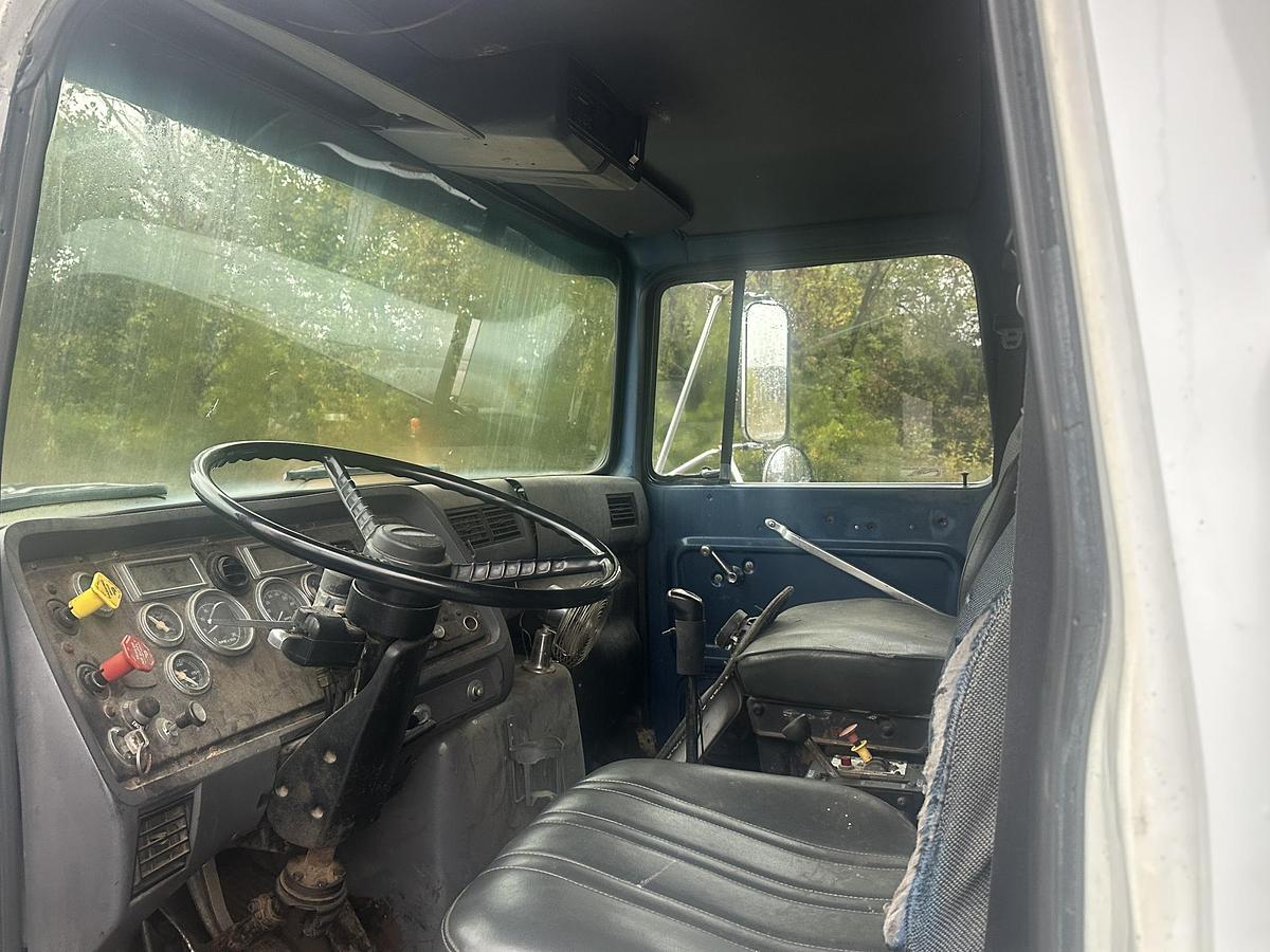 Used 1994 FORD L8000