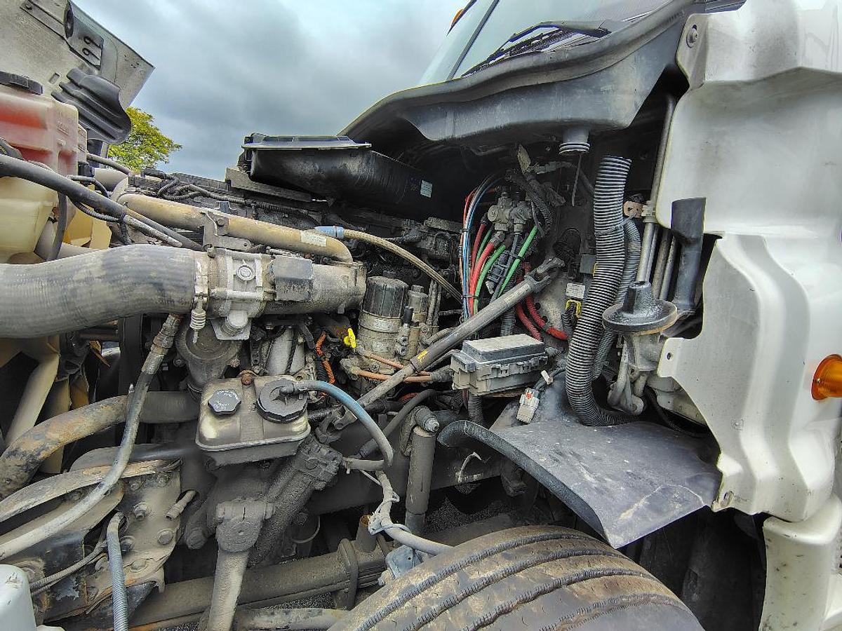 Used 2012 FREIGHTLINER Cascadia