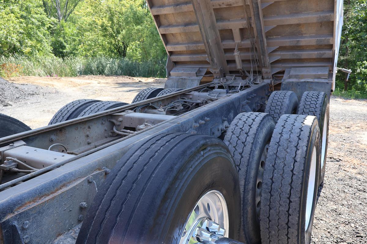 Used 1999 PETERBILT 379