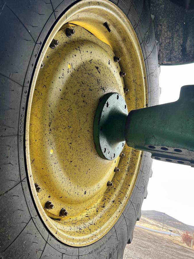 Used 2006 JOHN DEERE 7520