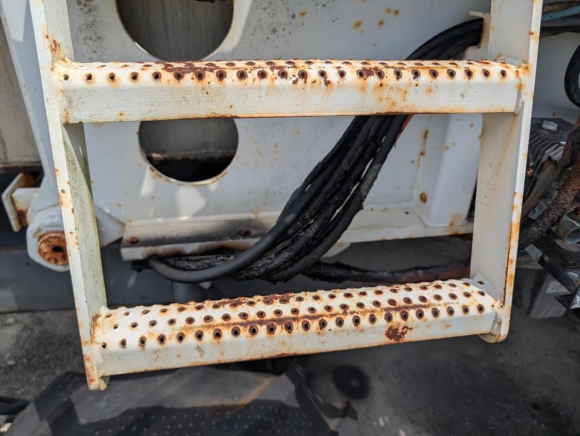 Used 1999 SOMERO S-240 Laser Screed