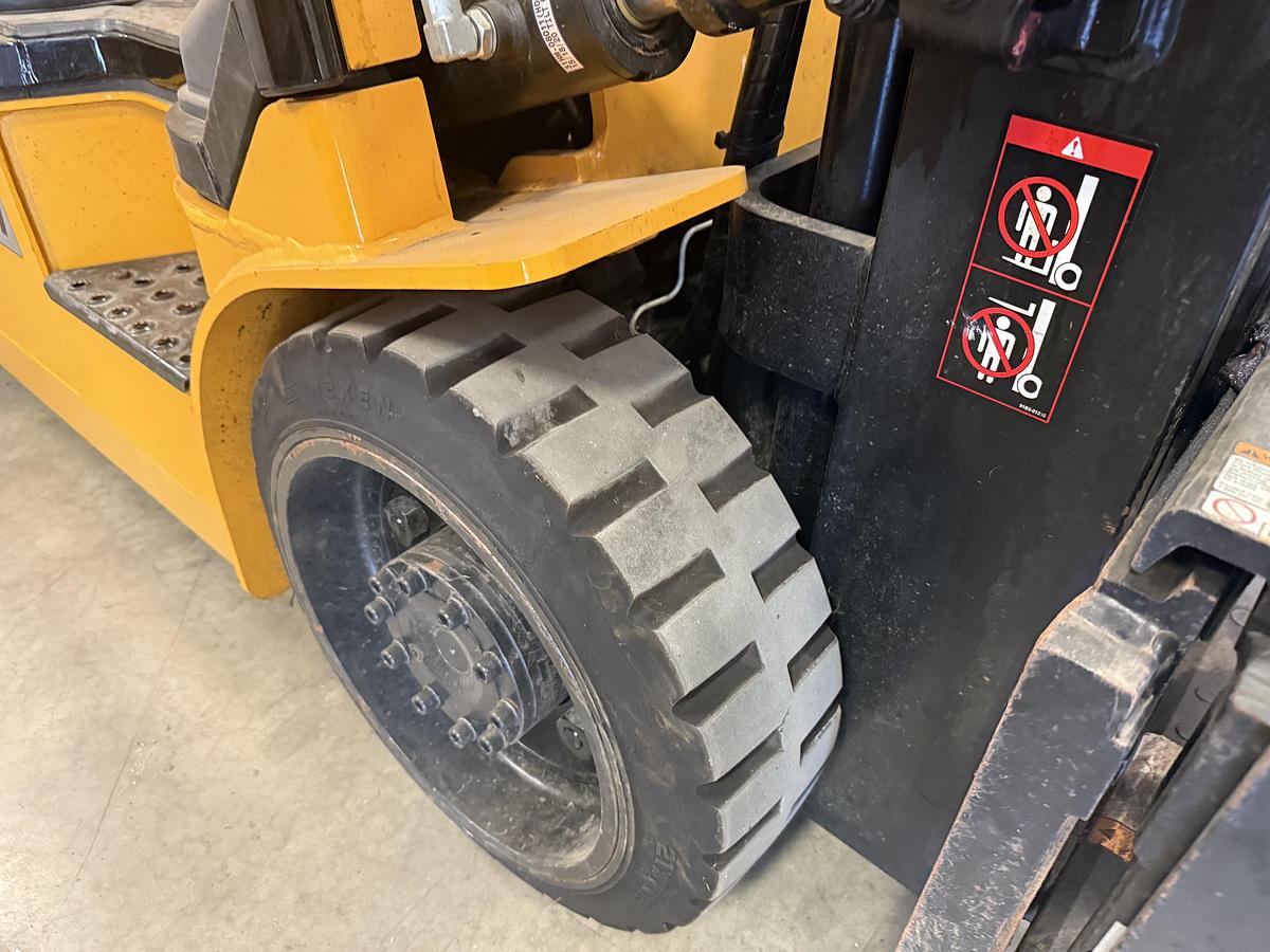 Used 2019 HYUNDAI 25LC-7A