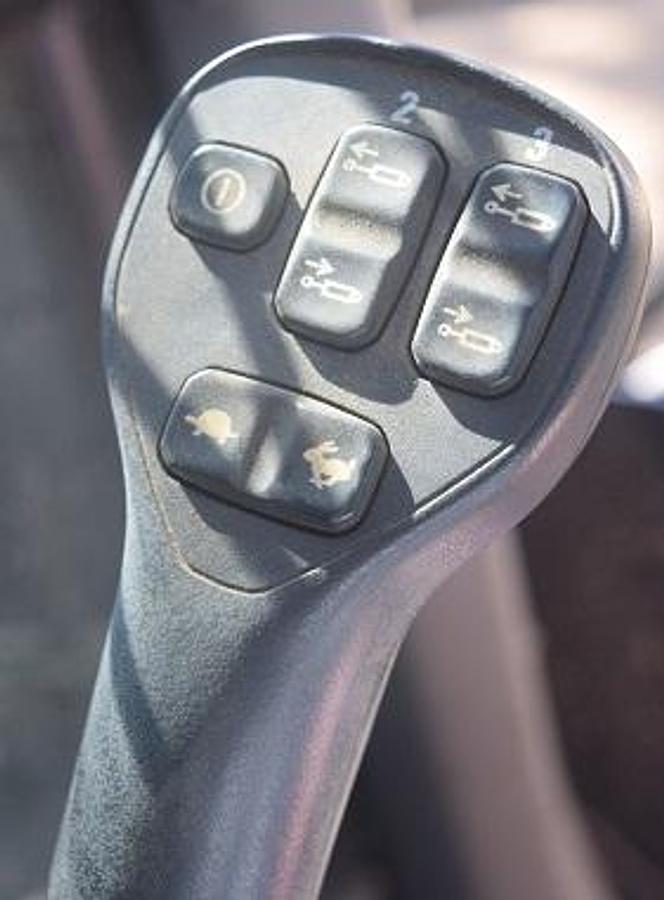 Used 2022 NEW HOLLAND C345