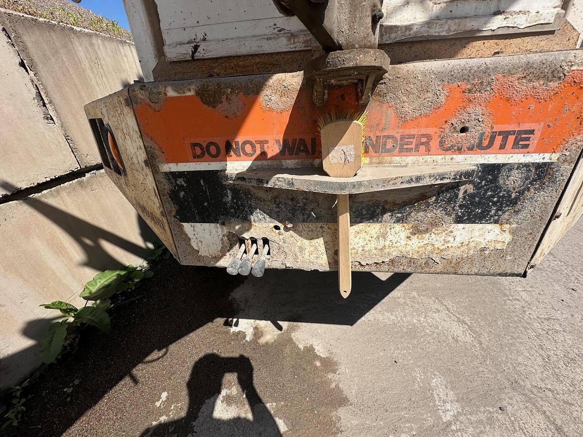 Used 2007 PHOENIX Front Discharge Mixer