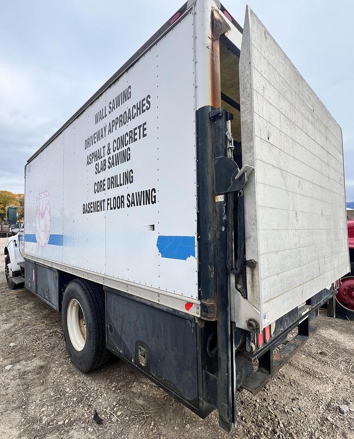 Used 2004 FORD F650 SD