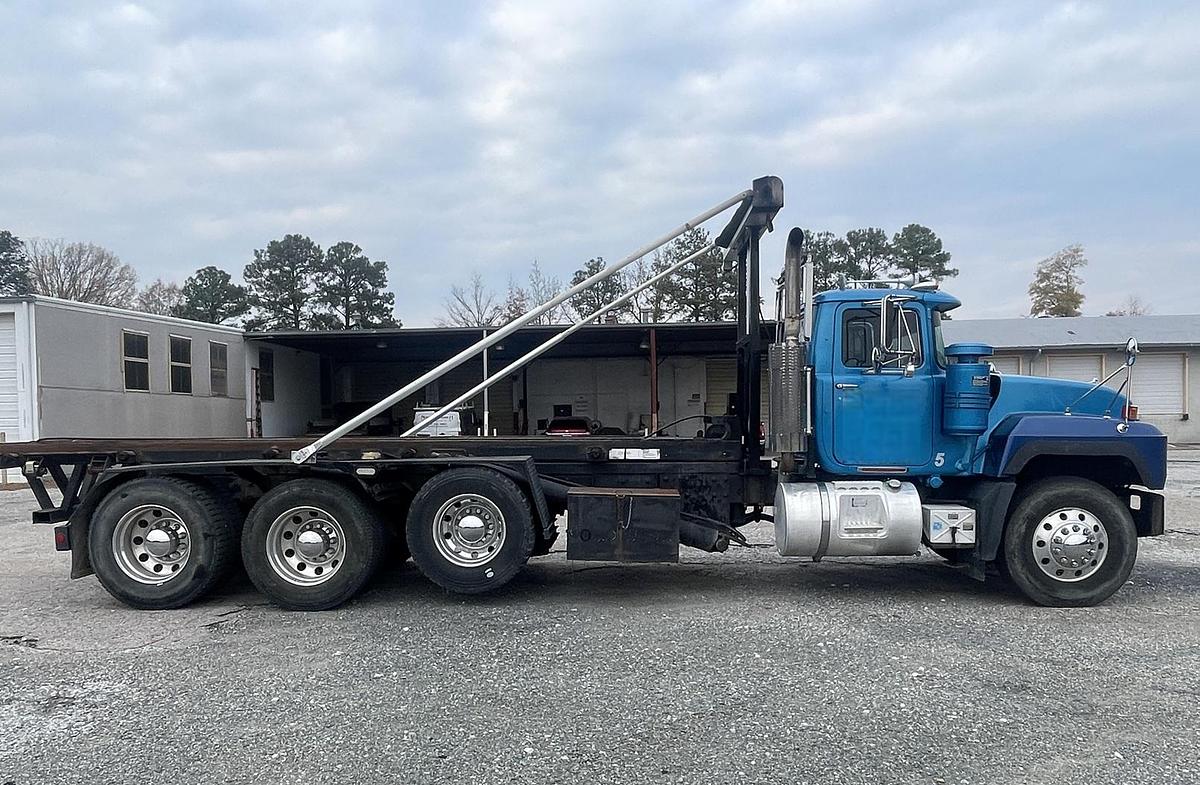 Used 2001 MACK RD688s Roll Off