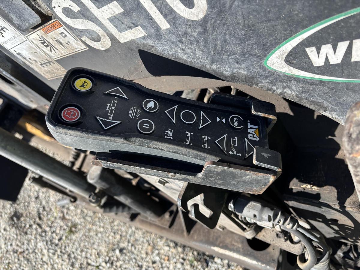 Used 2019 CATERPILLAR AP1000F