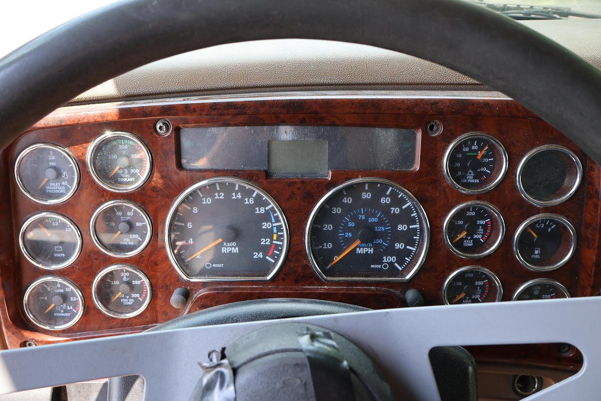 Used 2006 MACK CT713 Granite