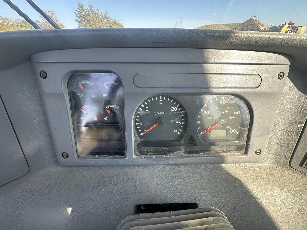 Used 2002 VOLVO A40D