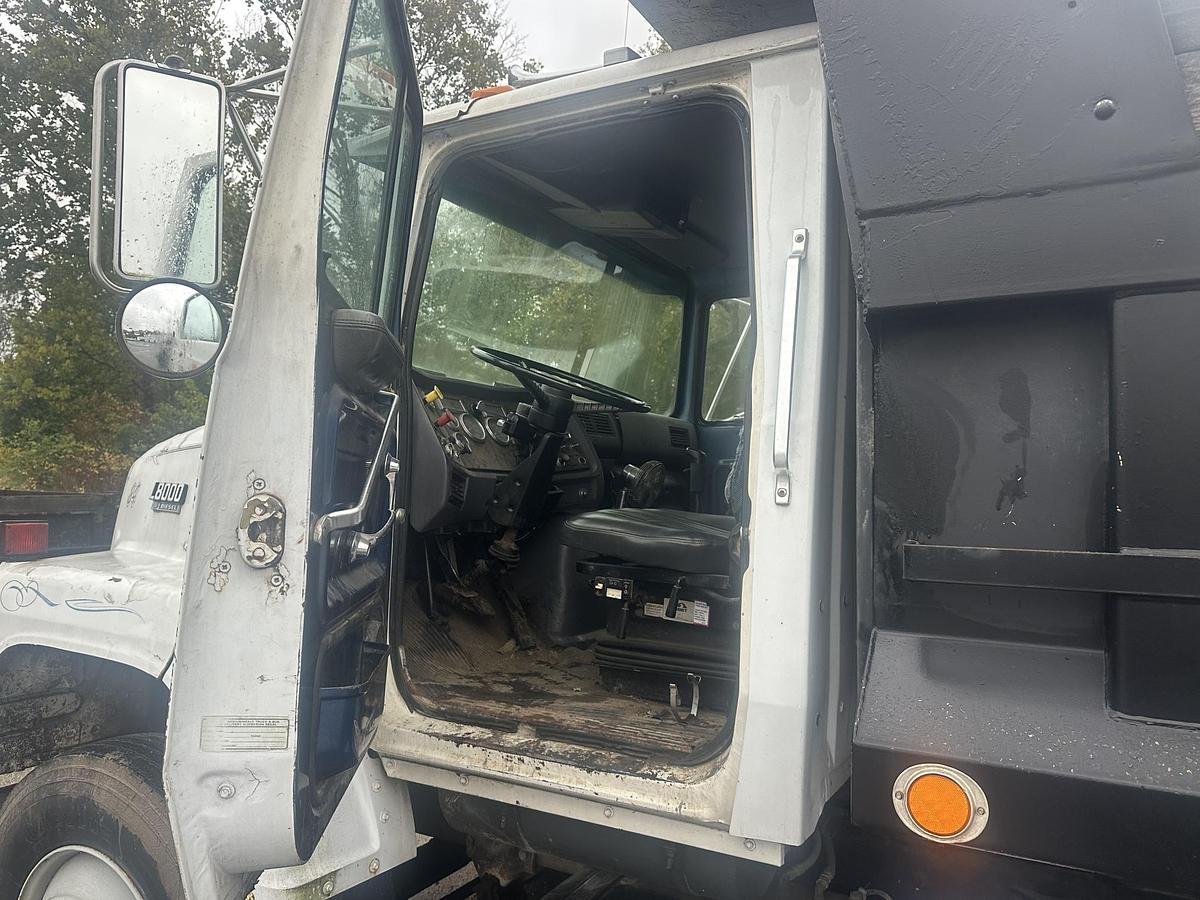 Used 1994 FORD L8000