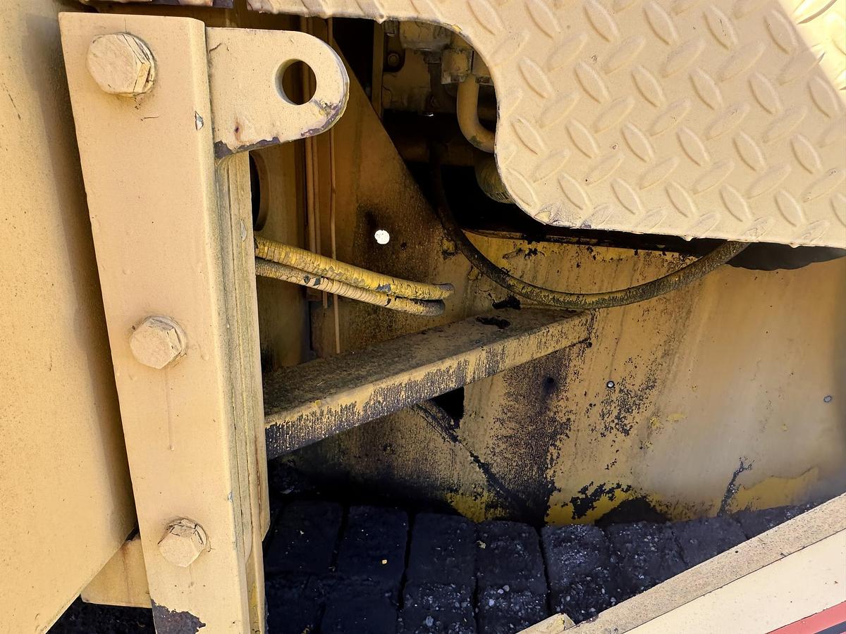 Used 1994 BLAW-KNOX PF-410