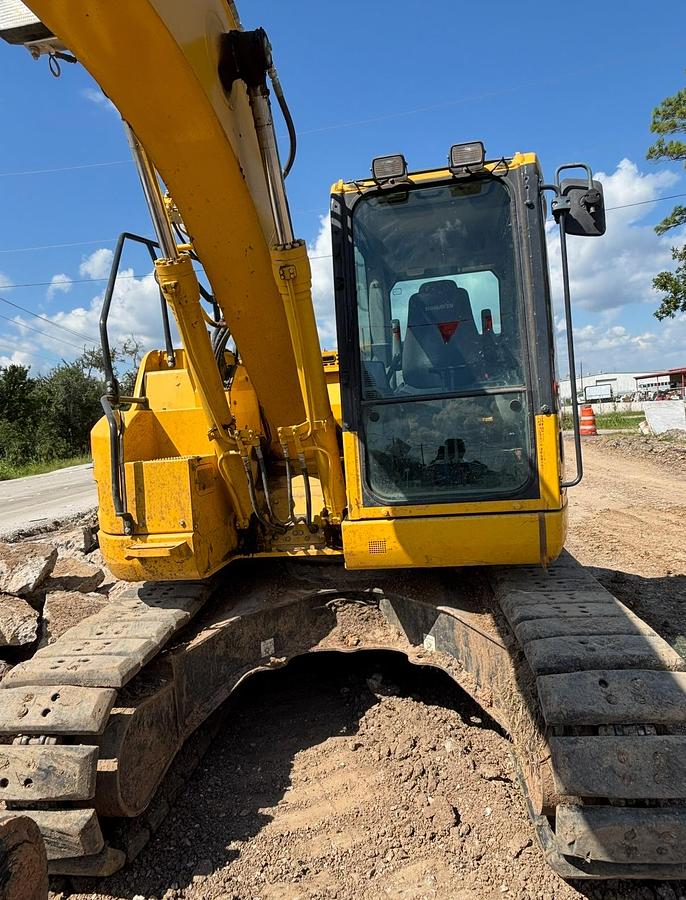 Used 2022 KOMATSU PC138USLC-11